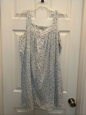 Kim Rogers White Floral Nightgown with Blue Print